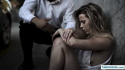 變態故事:無家可歸的少女